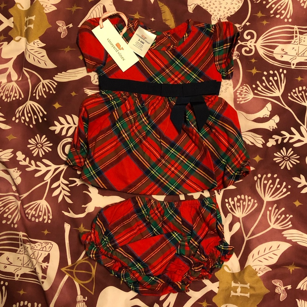*Brand New* Vineyard Vines holiday dress 3-6 mo